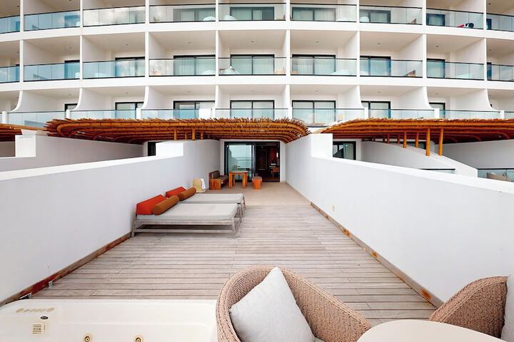 Terrace/Patio 65 of 136