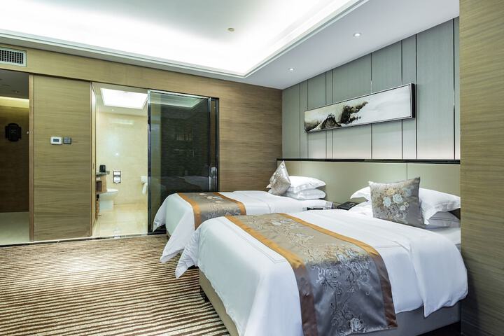 Room 16 of 216