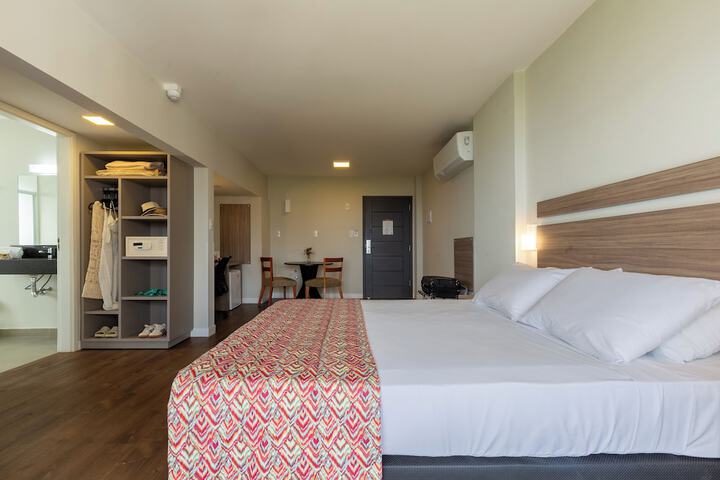 Room 115 of 162