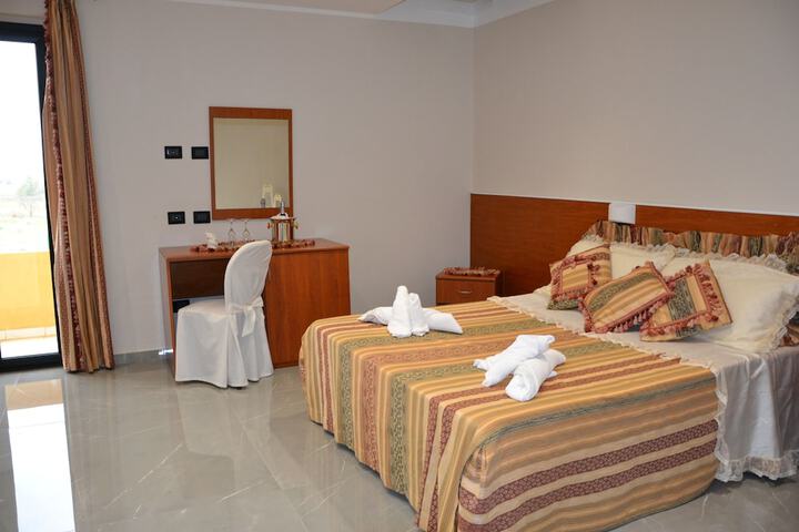 Room 10 of 39