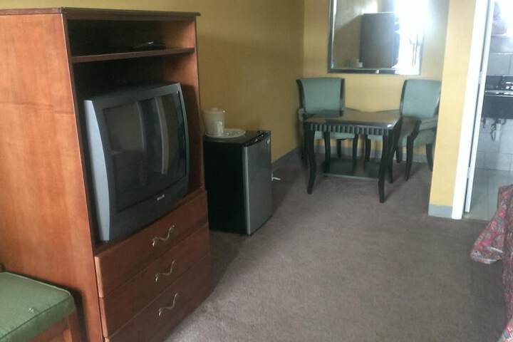 Room 16 of 35