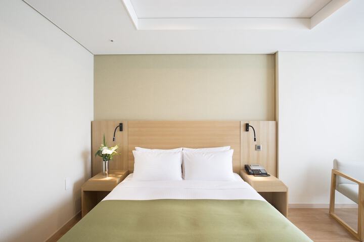Room 14 of 72