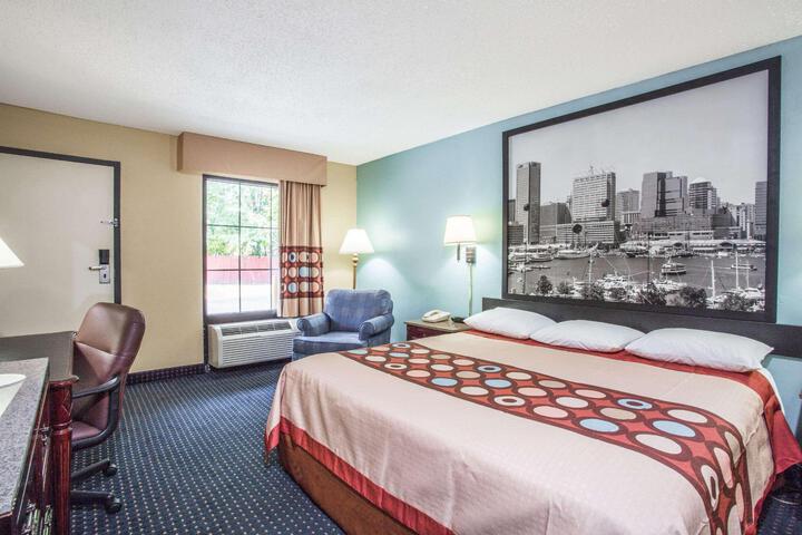 1 King Bed (7 of 11)