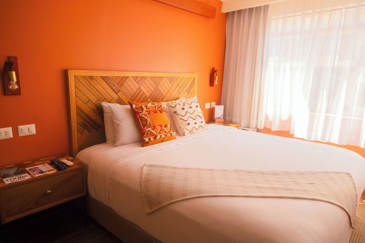 Room 12 of 38