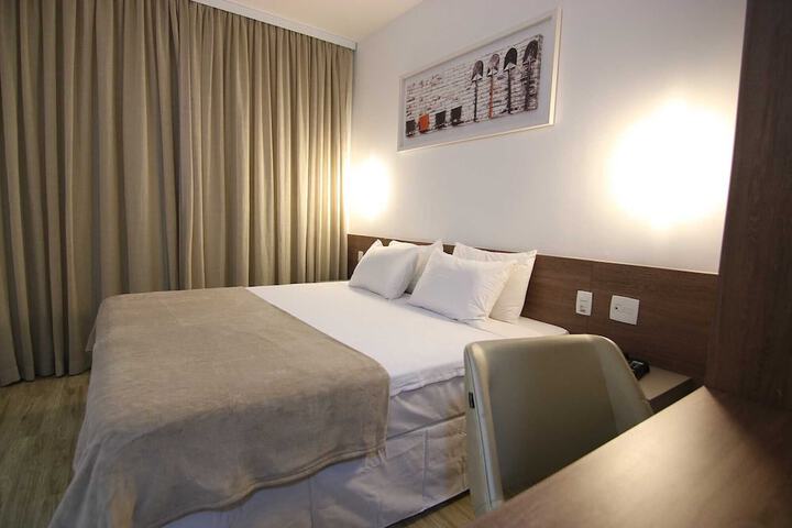 Room 16 of 79