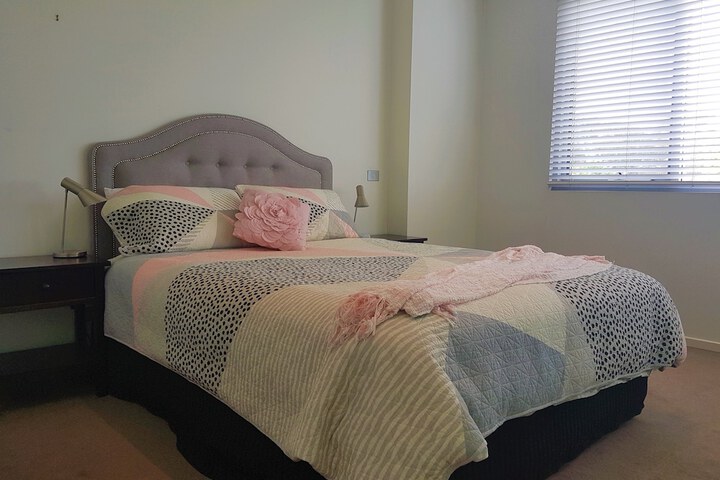 Room 12 of 255