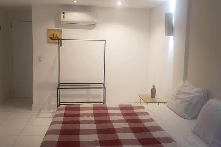 Room 16 of 32