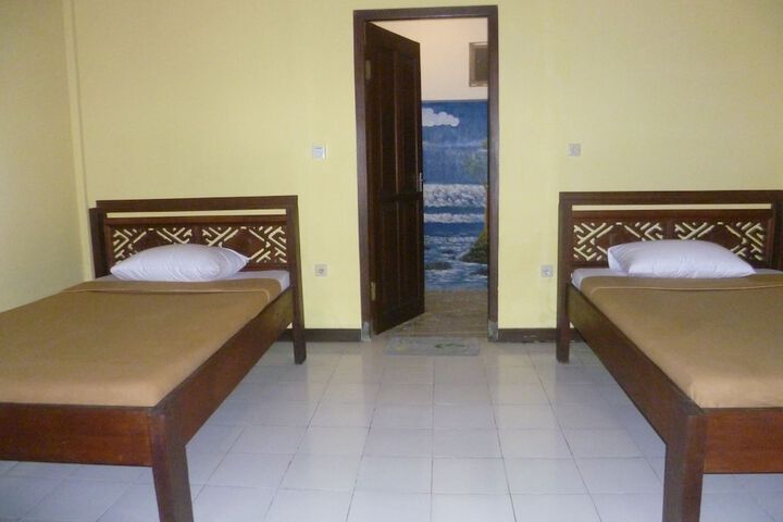 Room 4 of 36