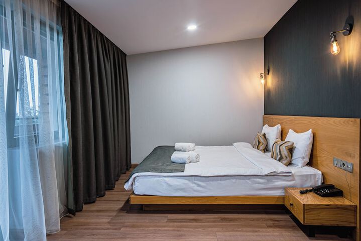 Room 26 of 104