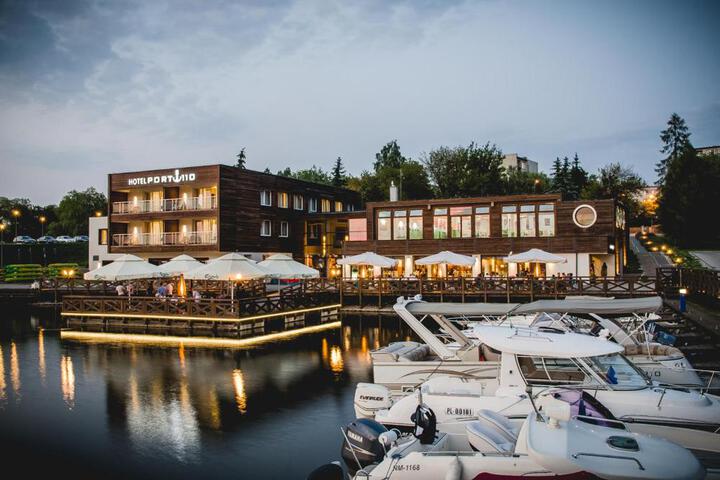 Hotel Port 110