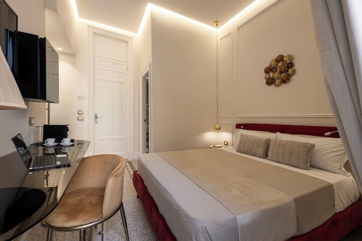 Room 53 of 178