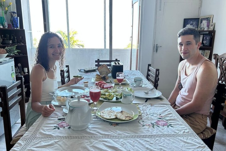 Dining 18 of 25