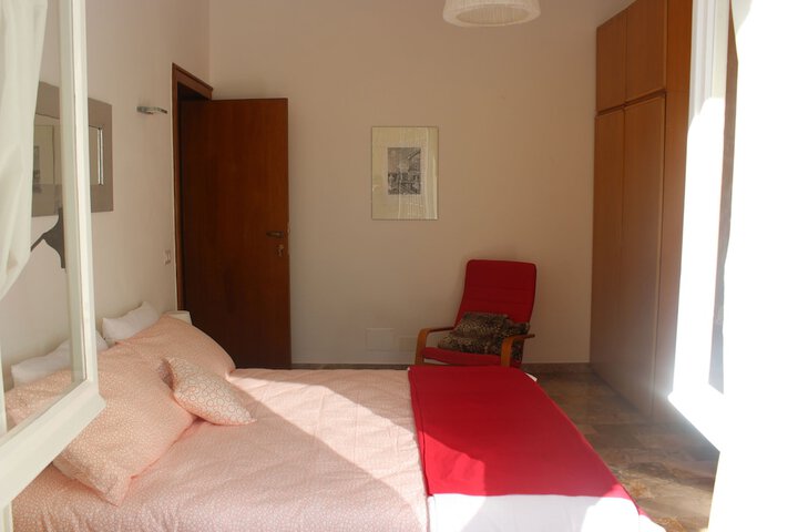 Room 10 of 40