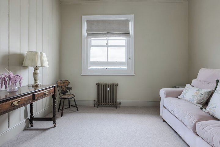Room 3 of 48