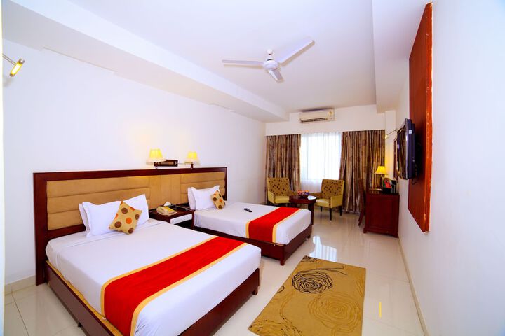 Room 15 of 32