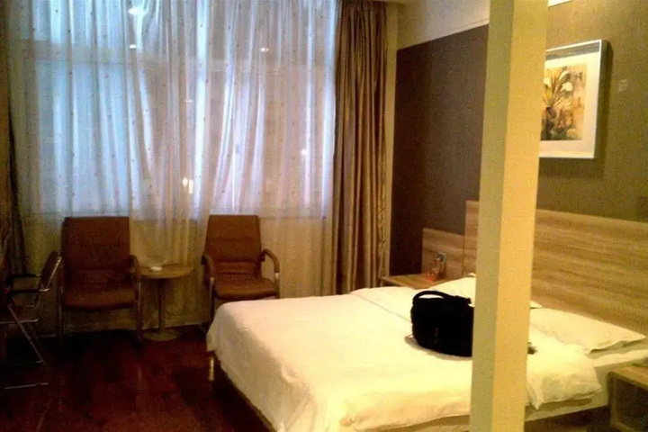Room 3 of 5