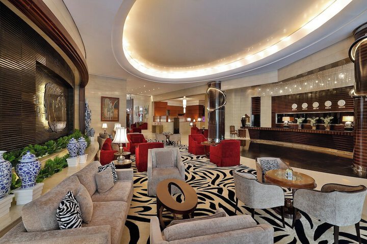 Entrance & Lobby