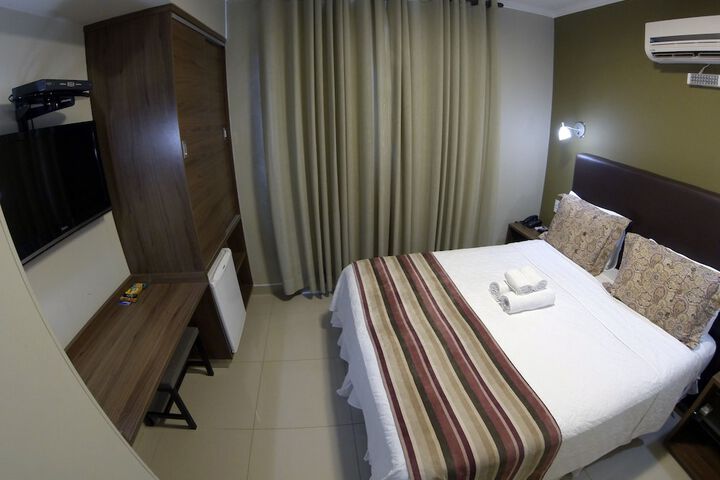 Room 7 of 61