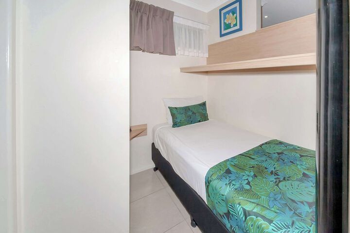 Room 12 of 95