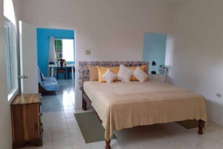 Room 3 of 28