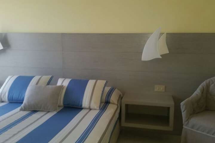 Room 11 of 87