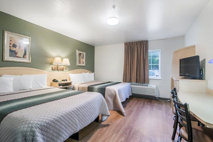 ADA Accessible Studio 1 Queen Bed (8 of 15)