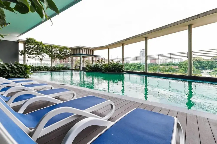 Pool Hotel
