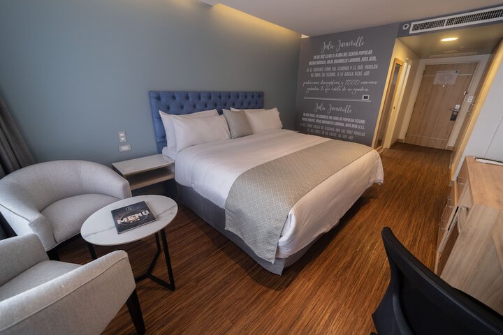 Room 10 of 71