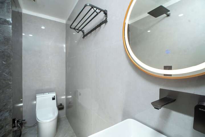 Room 14 of 20