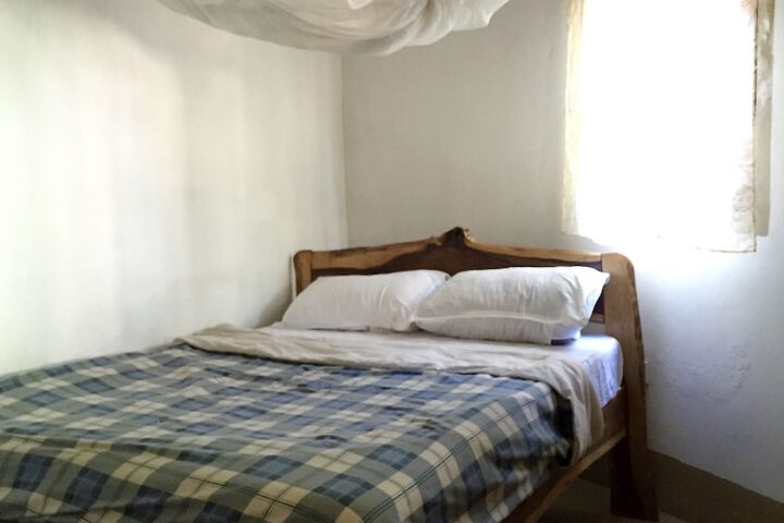 Room 10 of 96