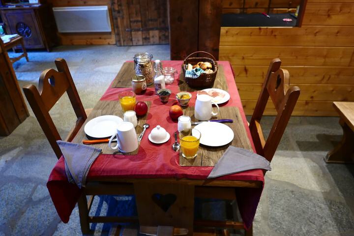 Breakfast/Coffee Service 28 of 41