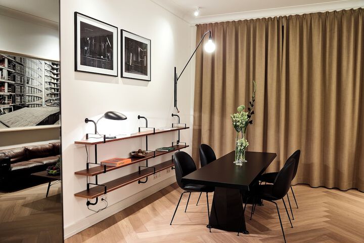 Room 13 of 28