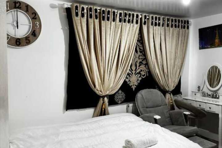 Room 8 of 22