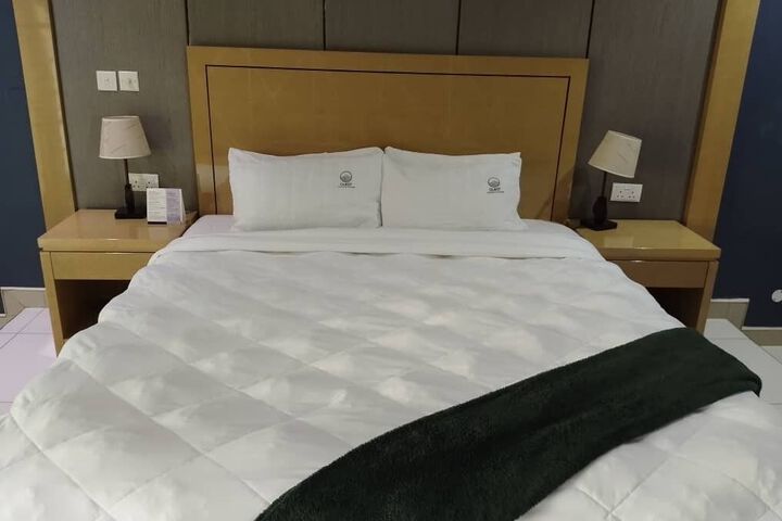 Room 12 of 35