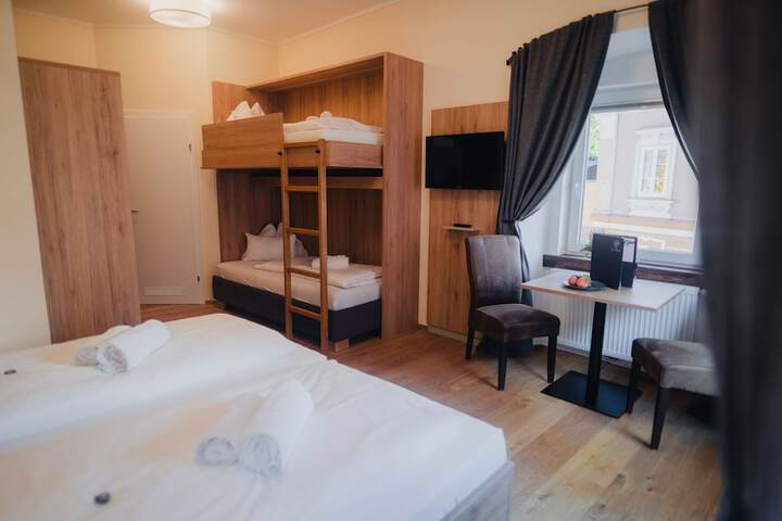 Room 26 of 79
