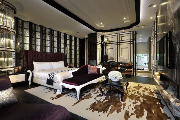 Room 7 of 42