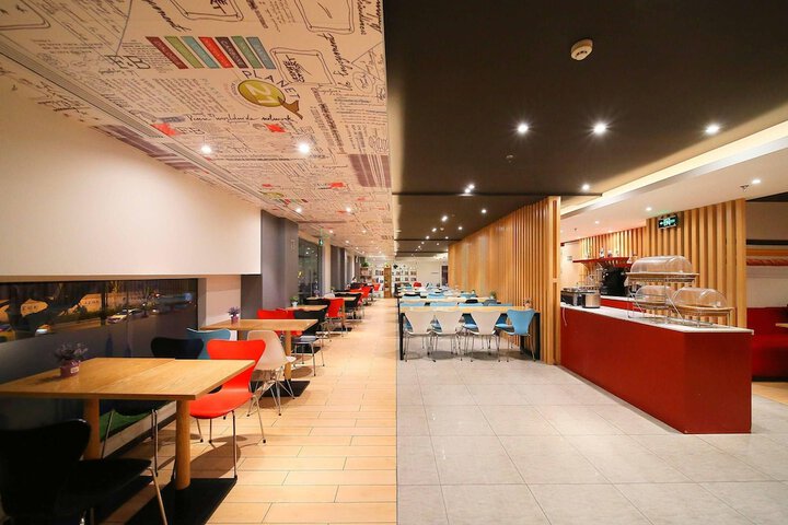 Dining 52 of 72