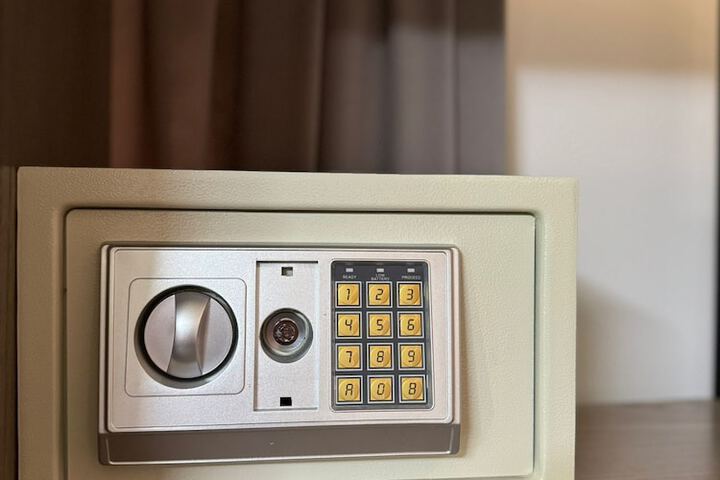 Room 14 of 101