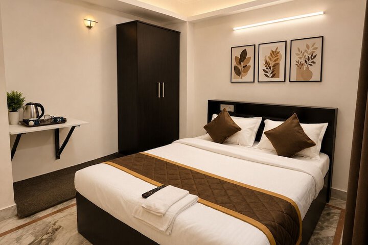 Room 8 of 19