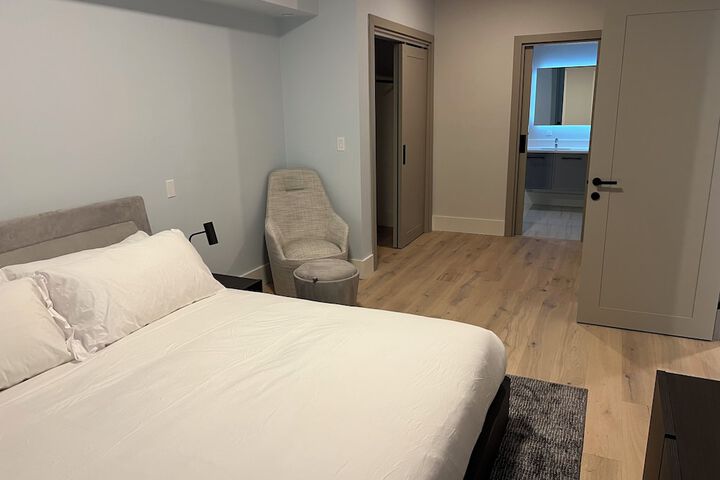 Room 74 of 109