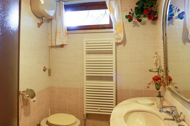 Bathroom Interior Photo