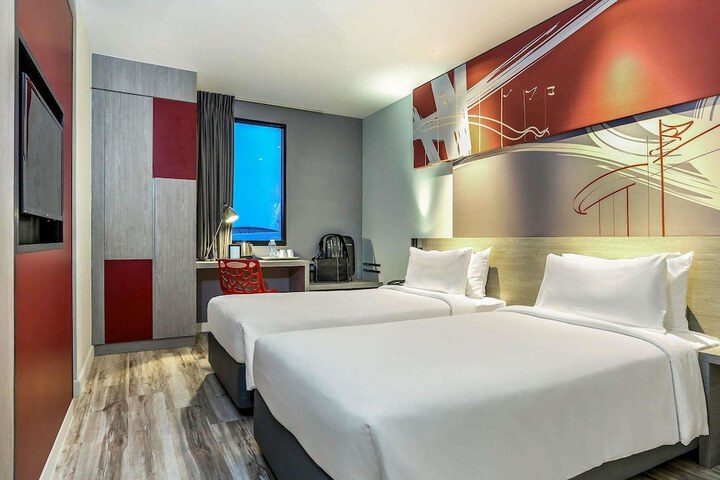 Room 20 of 65