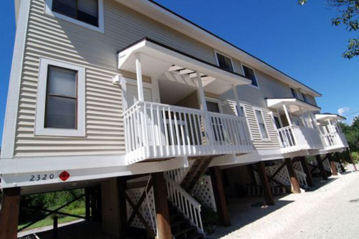 Exterior of Lake Palms 2 by RedAwning