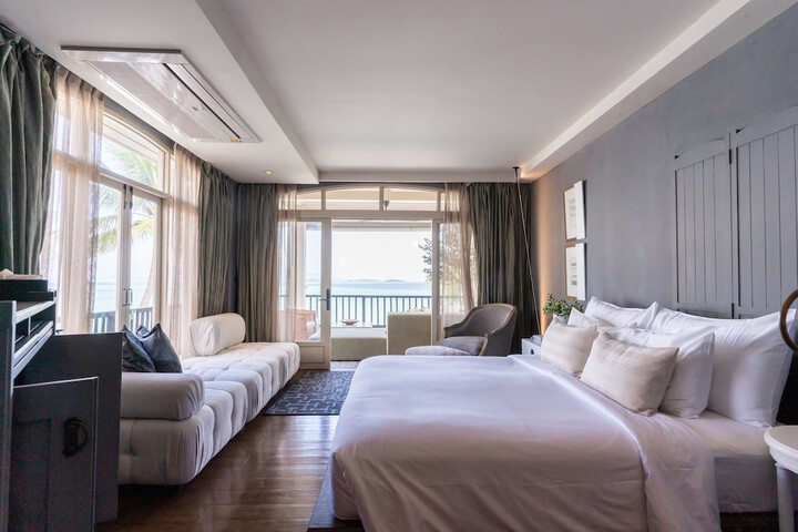 Room 4 of 55