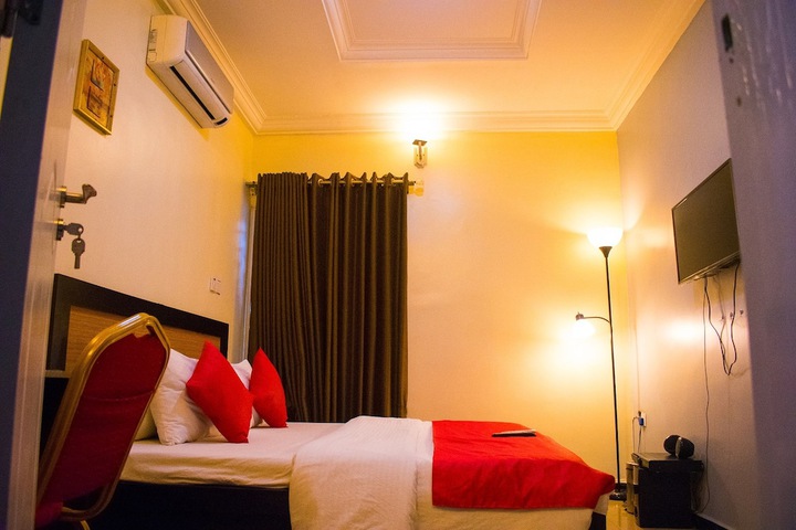 Room 20 of 68