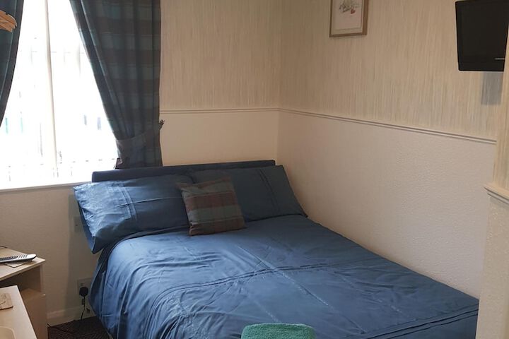 Room 14 of 93