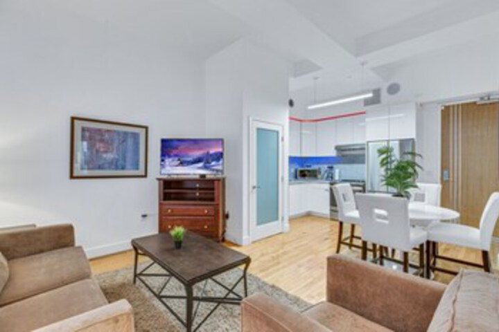 Room 220 of 516