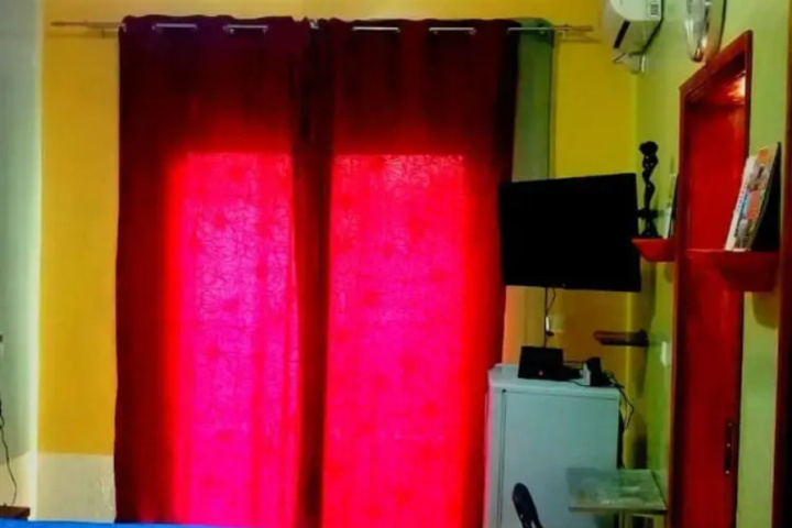 Room 4 of 11