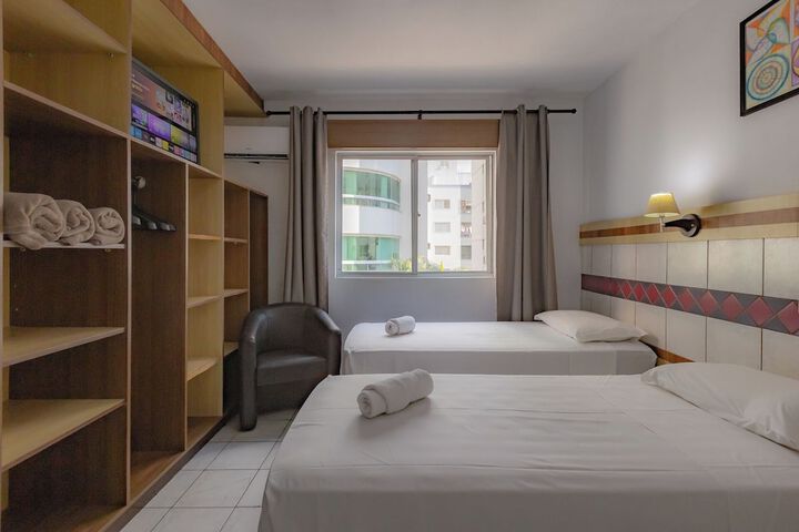 Room 33 of 104