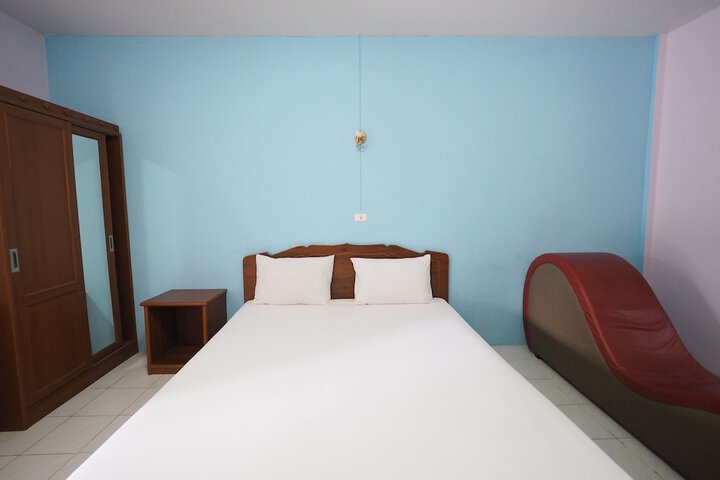 Room 3 of 35